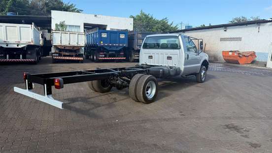 FORD-F-4000-2018