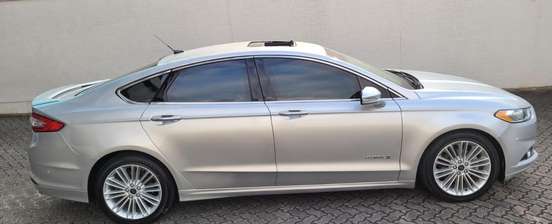 FORD-FUSION-2014