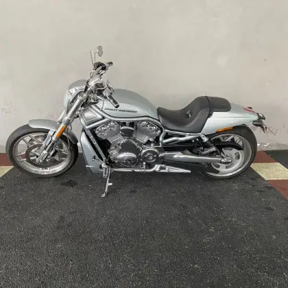 HARLEY-DAVIDSON NIGHT ROD SPECIAL HARLEY-DAVIDSON NIGHT ROD SPECIAL