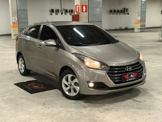 HYUNDAI HB20S 1.6 COMFORT PLUS 16V FLEX 4P AUTOMÁTICO