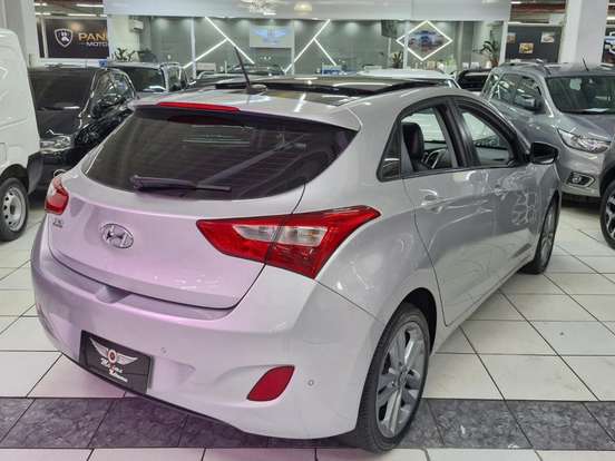 HYUNDAI-I30-1.8 MPI 16V GASOLINA 4P AUTOMATICO HYUNDAI-I30-2015