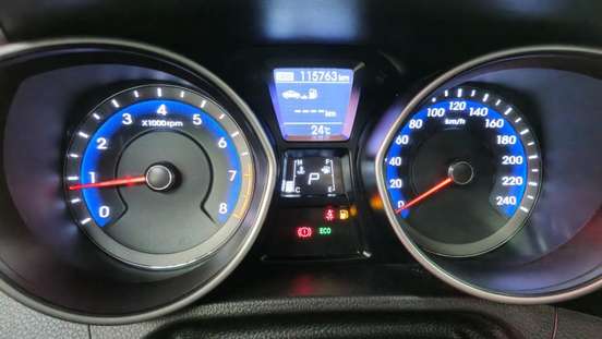 HYUNDAI-I30-1.8 MPI 16V GASOLINA 4P AUTOMATICO HYUNDAI-I30-2015