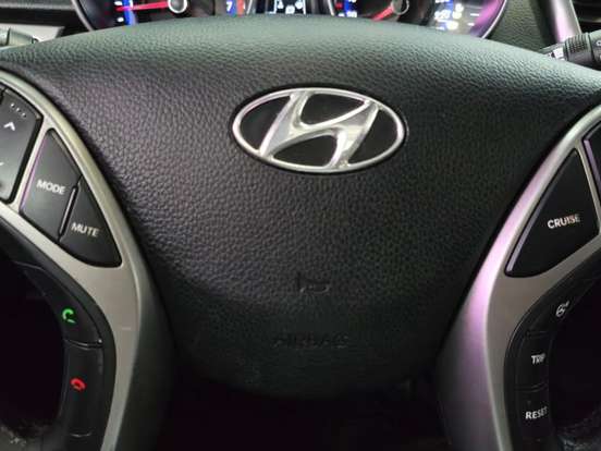 HYUNDAI-I30-1.8 MPI 16V GASOLINA 4P AUTOMATICO HYUNDAI-I30-2015