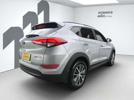 HYUNDAI-TUCSON-2021