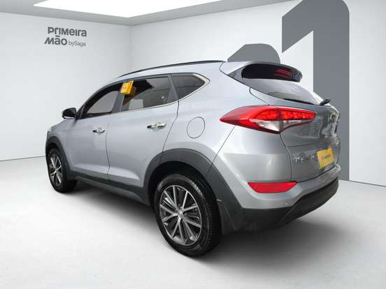 HYUNDAI-TUCSON-2021