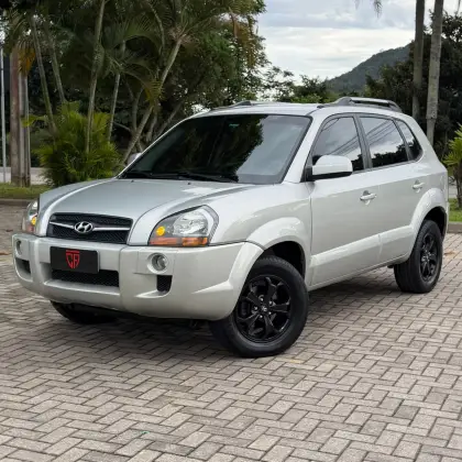 HYUNDAI TUCSON 2.0 MPFI GLS 16V 143CV 2WD GASOLINA 4P AUTOMÁTICO