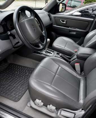 HYUNDAI-TERRACAN-2005