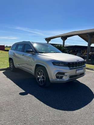 JEEP-COMMANDER-2022