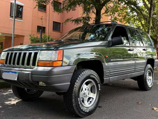 JEEP-GRAND CHEROKEE-4.0 LAREDO 4X4 6I 12V GASOLINA 4P AUTOMÁTICO JEEP-GRAND CHEROKEE-1997