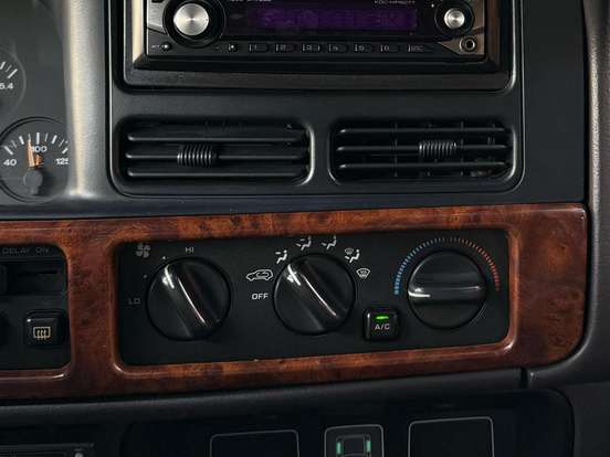 JEEP-GRAND CHEROKEE-4.0 LAREDO 4X4 6I 12V GASOLINA 4P AUTOMÁTICO JEEP-GRAND CHEROKEE-1997