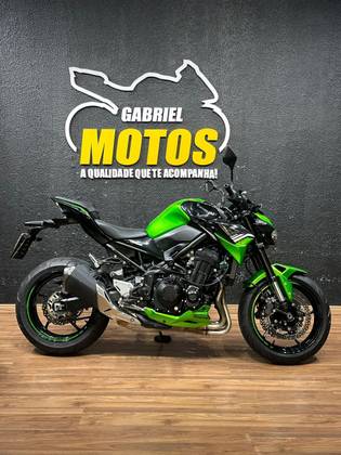 KAWASAKI Z900 