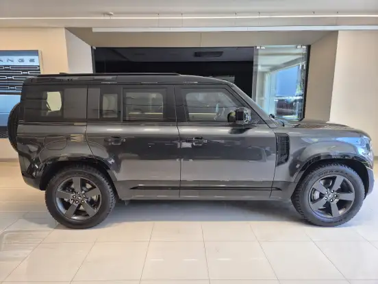 LAND ROVER-DEFENDER-2025