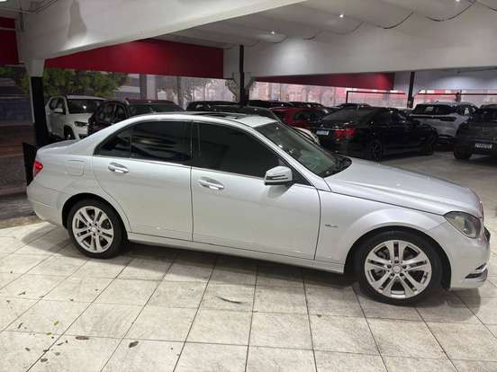 MERCEDES-BENZ-C 200-2011