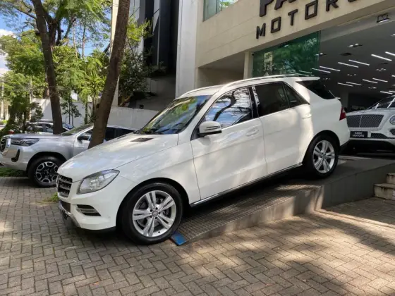 MERCEDES-BENZ ML 350 3.0 BLUETEC V6 DIESEL 4P AUTOMÁTICO MERCEDES-BENZ ML 350 3.0 BLUETEC V6 DIESEL 4P AUTOMÁTICO