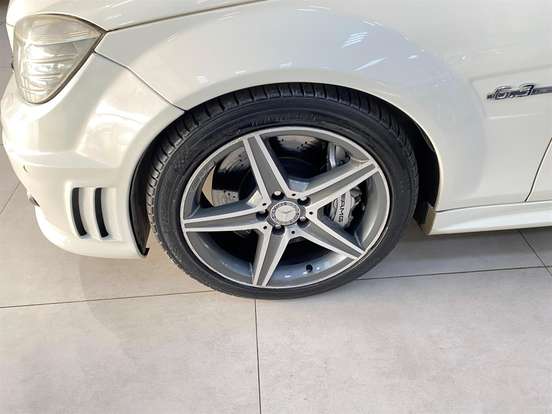 MERCEDES-BENZ-C 63 AMG-6.2 V8 GASOLINA 7G-TRONIC MERCEDES-BENZ-C 63 AMG-2009