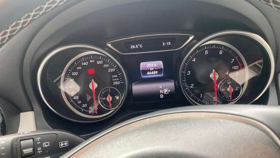 MERCEDES-BENZ-GLA 200-2018