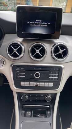 MERCEDES-BENZ-GLA 200-2018