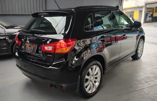 MITSUBISHI-ASX-2015