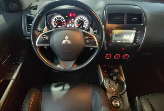 MITSUBISHI-ASX-2015