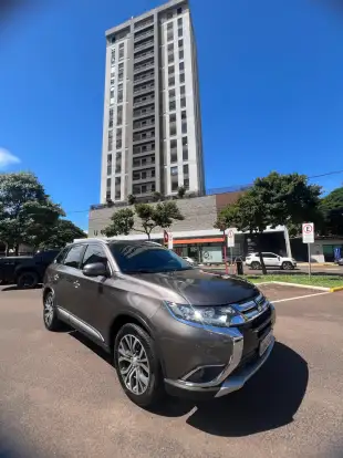 MITSUBISHI-OUTLANDER-2017