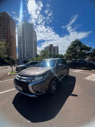 MITSUBISHI-OUTLANDER-2017