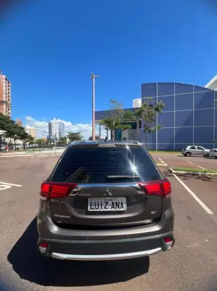 MITSUBISHI-OUTLANDER-2017