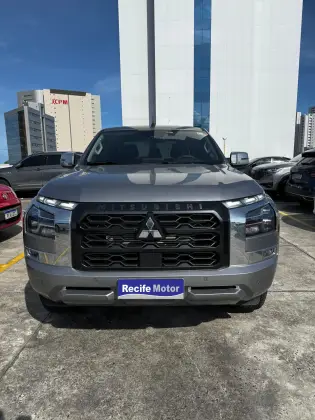 MITSUBISHI TRITON 2.4 BITURBO DIESEL CD HPE-S 4X4 AUTOMÁTICO