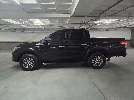 MITSUBISHI-L200 TRITON-2.4 16V TURBO DIESEL OUTDOOR HPE-S CD 4X4 AUTOMÁTICO MITSUBISHI-L200 TRITON-2021