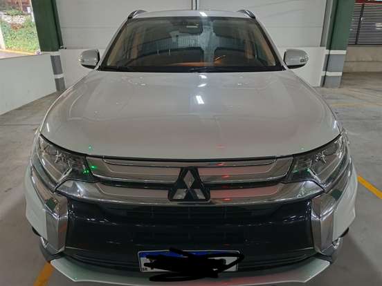 MITSUBISHI-OUTLANDER-2.0 16V GASOLINA 4P AUTOMÁTICO MITSUBISHI-OUTLANDER-2015