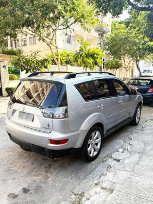 MITSUBISHI OUTLANDER 3.0 GT 4X4 V6 24V GASOLINA 4P AUTOMÁTICO
