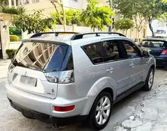 MITSUBISHI OUTLANDER 3.0 GT 4X4 V6 24V GASOLINA 4P AUTOMÁTICO MITSUBISHI OUTLANDER 3.0 GT 4X4 V6 24V GASOLINA 4P AUTOMÁTICO