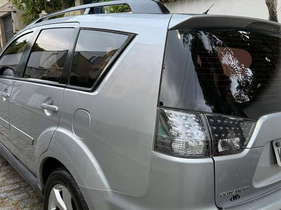 MITSUBISHI-OUTLANDER-3.0 GT 4X4 V6 24V GASOLINA 4P AUTOMÁTICO MITSUBISHI-OUTLANDER-2010
