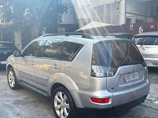 MITSUBISHI-OUTLANDER-3.0 GT 4X4 V6 24V GASOLINA 4P AUTOMÁTICO MITSUBISHI-OUTLANDER-2010