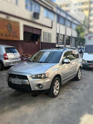 MITSUBISHI-OUTLANDER-2010