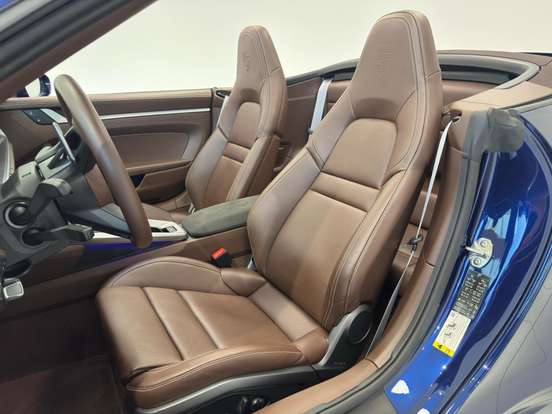 PORSCHE-911-2023