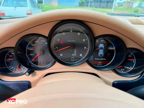 PORSCHE-PANAMERA-2011