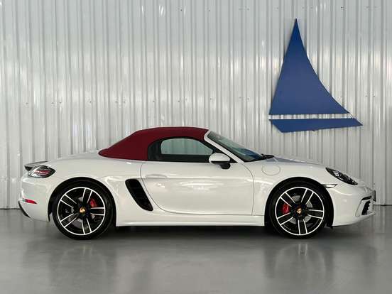 PORSCHE-718-2020