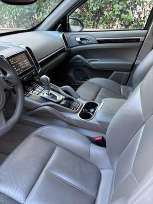 PORSCHE-CAYENNE-2013