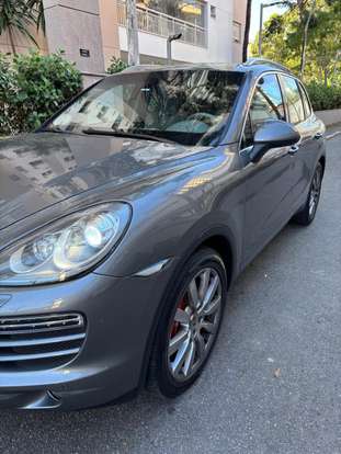 PORSCHE-CAYENNE-2013