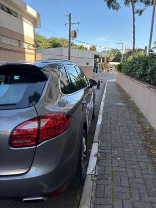 PORSCHE-CAYENNE-2013