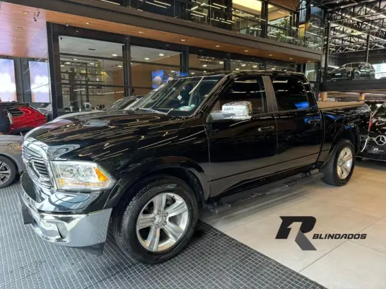 RAM CLASSIC 5.7 V8 GASOLINA LARAMIE CD 4X4 AUTOMÁTICO