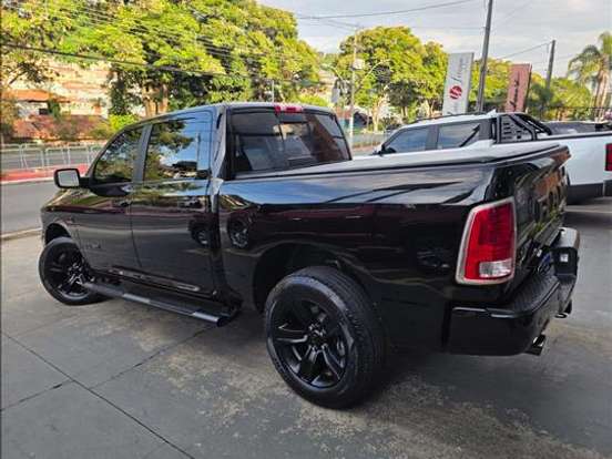RAM-CLASSIC-5.7 V8 GASOLINA LARAMIE NIGHT EDITION CD 4X4 AUTOMÁTICO RAM-CLASSIC-2022