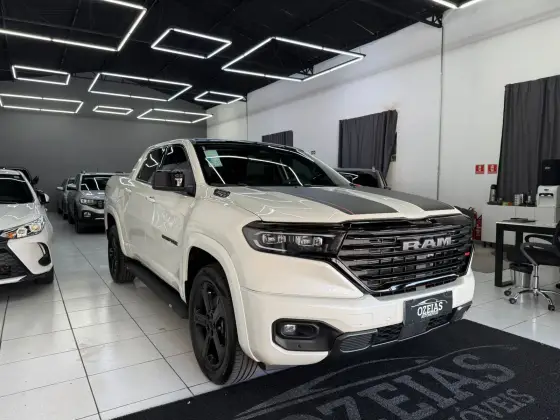 RAM RAMPAGE 2.0 HURRICANE 4 TURBO GASOLINA R/T 4X4 AUTOMÁTICO