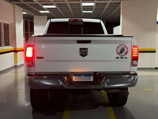 RAM-2500-6.7 LARAMIE 4X4 CD I6 TURBO DIESEL 4P AUTOMÁTICO RAM-2500-2016