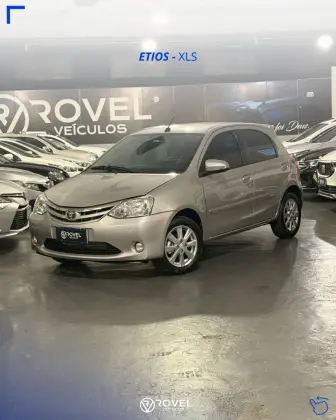 TOYOTA ETIOS 1.5 XLS 16V FLEX 4P AUTOMÁTICO TOYOTA ETIOS 1.5 XLS 16V FLEX 4P AUTOMÁTICO