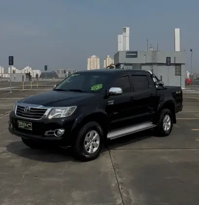 TOYOTA HILUX 2.7 SRV 4X4 CD 16V FLEX 4P AUTOMÁTICO TOYOTA HILUX 2.7 SRV 4X4 CD 16V FLEX 4P AUTOMÁTICO