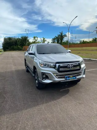 TOYOTA HILUX 2.8 SRX 4X4 CD 16V DIESEL 4P AUTOMÁTICO TOYOTA HILUX 2.8 SRX 4X4 CD 16V DIESEL 4P AUTOMÁTICO