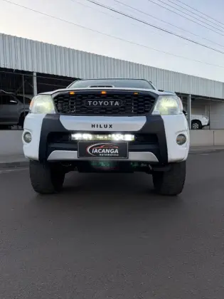 TOYOTA HILUX 3.0 SRV 4X4 CD 16V TURBO INTERCOOLER DIESEL 4P AUTOMÁTICO TOYOTA HILUX 3.0 SRV 4X4 CD 16V TURBO INTERCOOLER DIESEL 4P AUTOMÁTICO