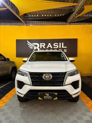 TOYOTA HILUX SW4 2.7 VVT-i FLEX SR 4X2 AUTOMÁTICO