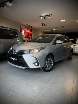 TOYOTA YARIS 1.5 16V FLEX SEDAN XS MULTIDRIVE TOYOTA YARIS 1.5 16V FLEX SEDAN XS MULTIDRIVE